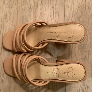 Jessica Simpson heel